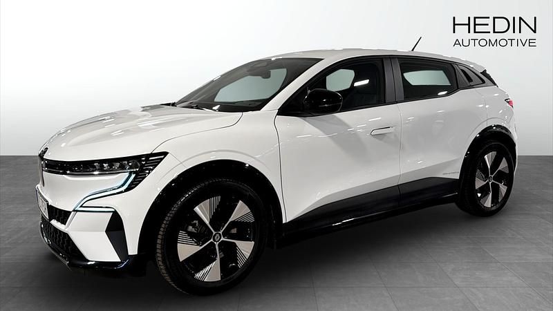 Glaciär vit Begagnad 2022 Renault Mégane Equilibre Halvkombi | 249 900 kr (Marknadspris) - Bild 1/4
