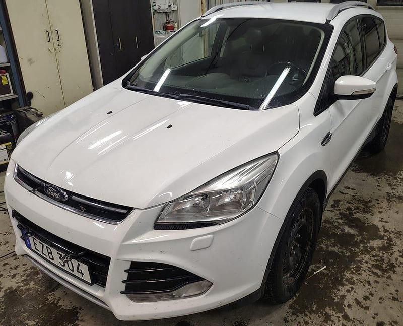 Begagnad 2014 Ford Kuga SUV | 108 000 kr (Marknadspris) - Bild 1/4
