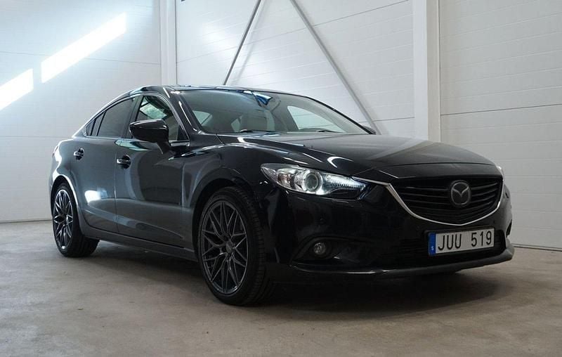 Svart Begagnad 2013 Mazda 6 Sedan | 104 900 kr (Marknadspris) - Bild 1/4
