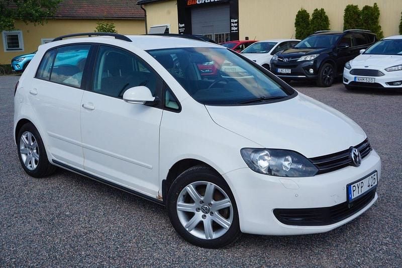 Vit Begagnad 2010 VW Golf Plus Cross Minibuss | 59 900 kr (Marknadspris) - Bild 1/4