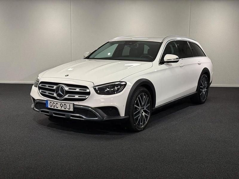 Begagnad Mercedes E220 All-Terrain Avantgarde 200 HK (147 kW) 2022 Vit Kombi