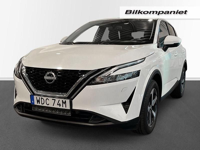 Vit Begagnad 2023 Nissan Qashqai N-Connecta SUV | 289 000 kr (Marknadspris) - Bild 1/4
