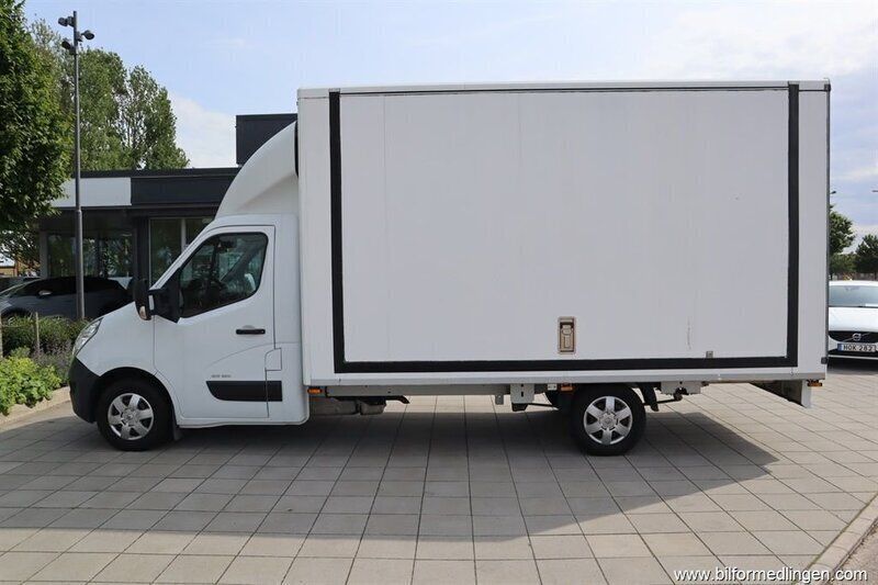 Vit svart Begagnad 2013 Renault Master Van | 164 900 kr (Marknadspris) - Bild 1/4