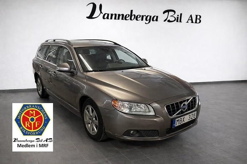 Grå Begagnad 2011 Volvo V70 Momentum Kombi | 99 900 kr (Marknadspris) - Bild 1/4