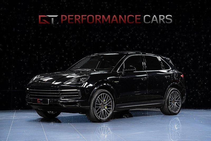 Begagnad 2020 Porsche Cayenne Chrono SUV | 589 900 kr - Bild 1/4