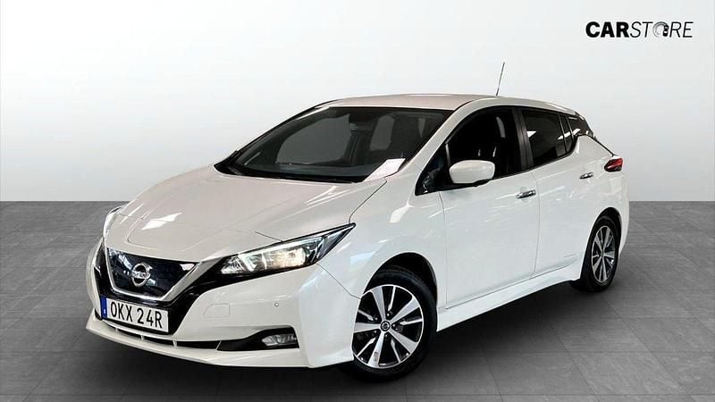 Vit Begagnad 2020 Nissan Leaf N-Connecta Halvkombi | 139 900 kr (Marknadspris) - Bild 1/4