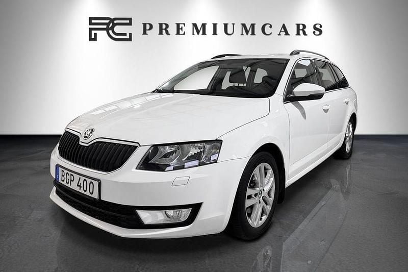 Begagnad Skoda Octavia Ambition 110 HK (80 kW) 2016 Vit Halvkombi