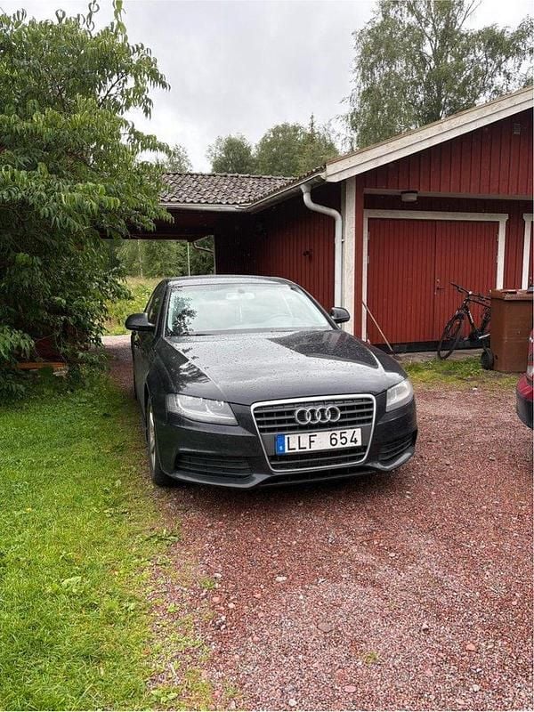 Svart Begagnad 2008 Audi A4 Sedan | 30 000 kr (Marknadspris) - Bild 1/4