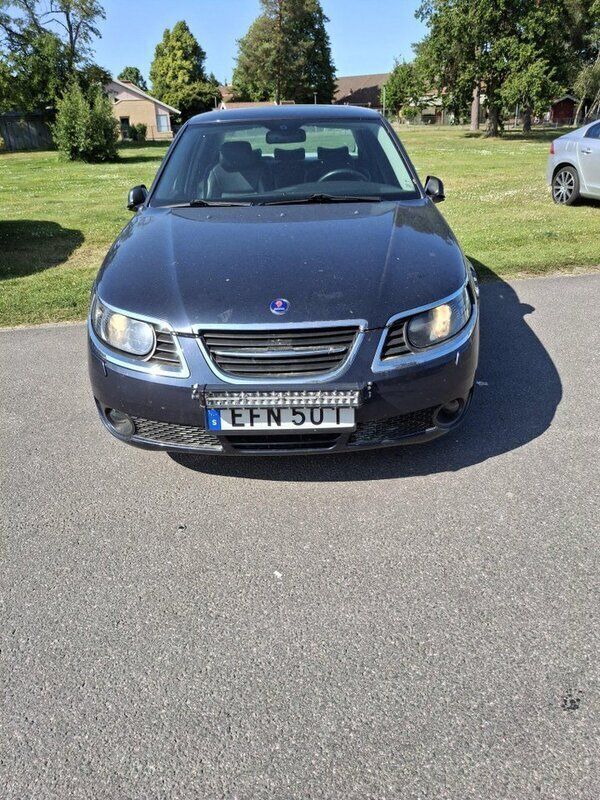 Blå Begagnad 2006 Saab 9-5 Vector Sedan | 15 000 kr (Superpris) - Bild 1/4
