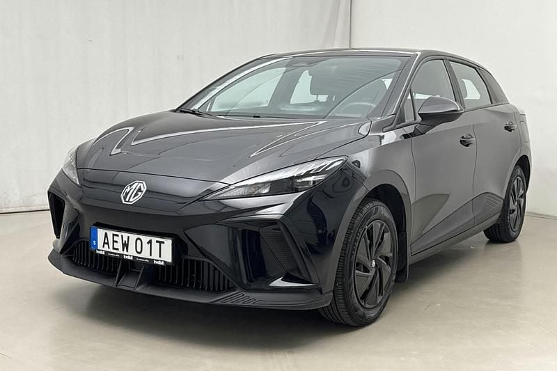 Svart Begagnad 2023 MG MG4 EV Halvkombi | 200 000 kr - Bild 1/4