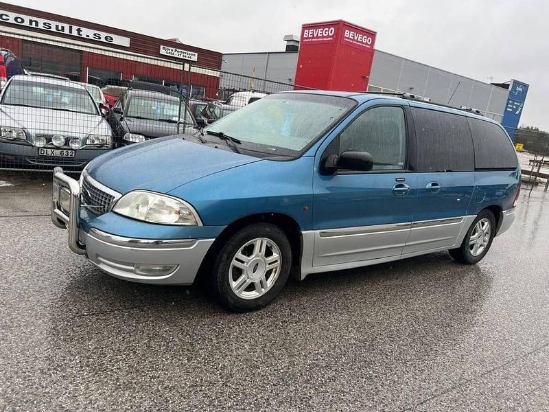 Begagnad Ford Windstar 203 HK (149 kW) 2003 Mörkblå Minibuss