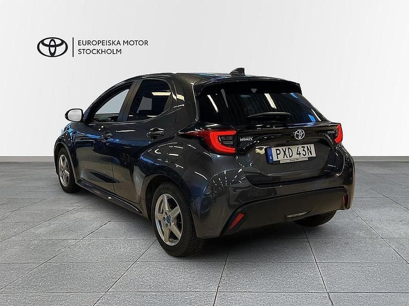 Begagnad Toyota Yaris 2022 Grå Halvkombi