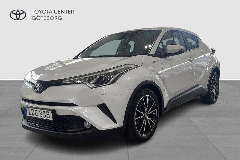 Vit Begagnad 2018 Toyota C-HR Edition SUV | 214 900 kr (Marknadspris) - Bild 1/3