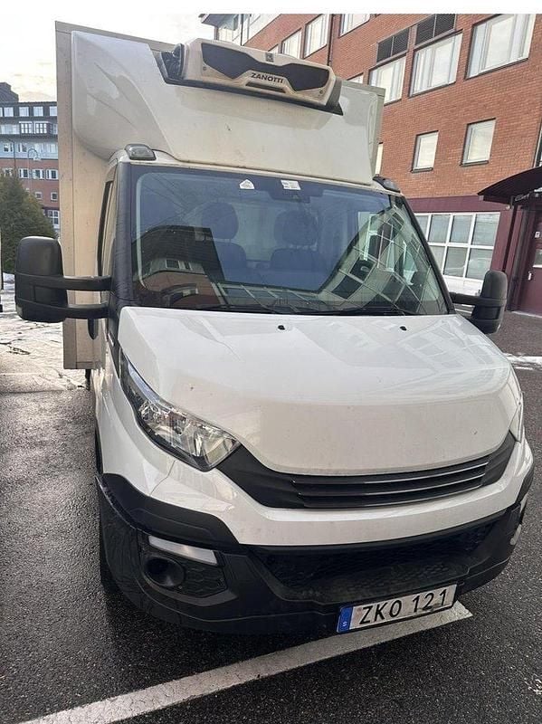Vit Begagnad 2018 Iveco Daily | 165 000 kr (Bra pris) - Bild 1/4