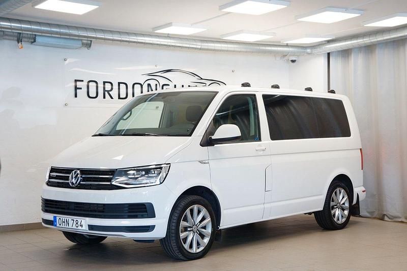 Vit Begagnad 2016 VW Multivan Comfortline Minibuss | 349 000 kr (Superpris) - Bild 1/4