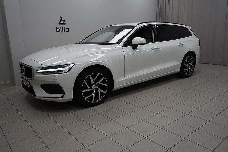 Vit Begagnad 2018 Volvo V60 Momentum Kombi | 254 900 kr (Marknadspris) - Bild 1/3