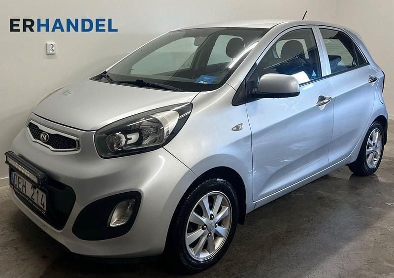 Grå Begagnad 2013 Kia Picanto Halvkombi | 44 900 kr (Marknadspris) - Bild 1/4
