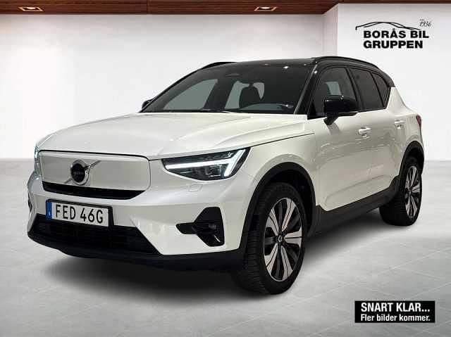 Vit Begagnad 2023 Volvo XC40 Plus SUV | 329 000 kr - Bild 1/2