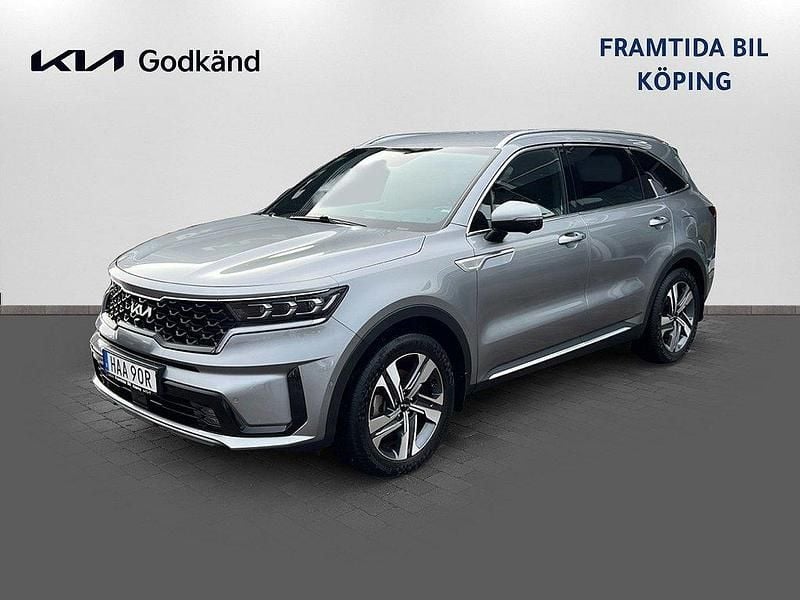 Grå Begagnad 2022 Kia Sorento Advance SUV | 499 500 kr (Lite dyr) - Bild 1/4