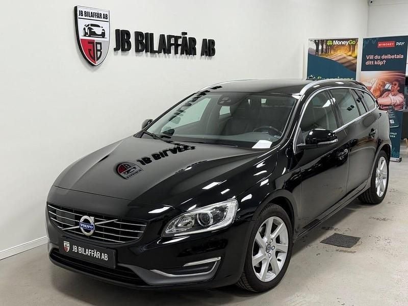 Svart Begagnad 2015 Volvo V60 Summum Kombi | 129 900 kr - Bild 1/4