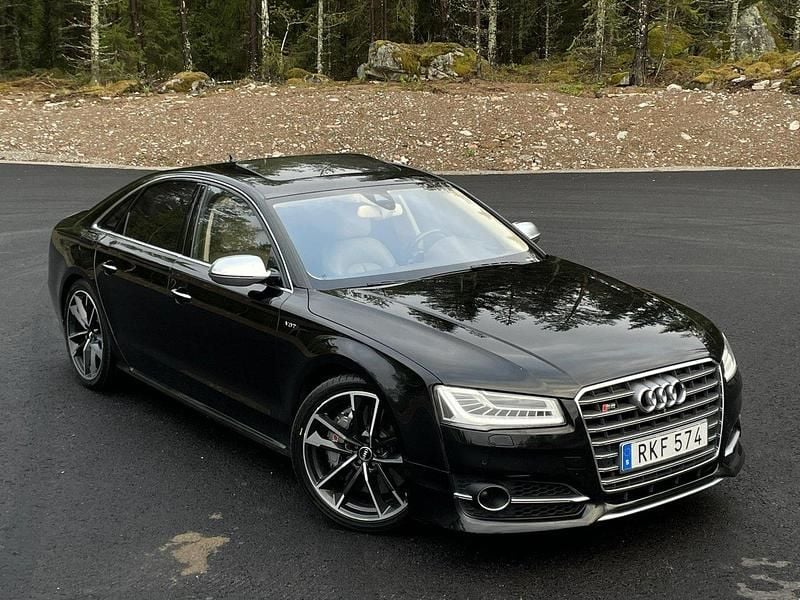 Svart Begagnad 2015 Audi S8 Premium Sedan | 370 000 kr - Bild 1/4