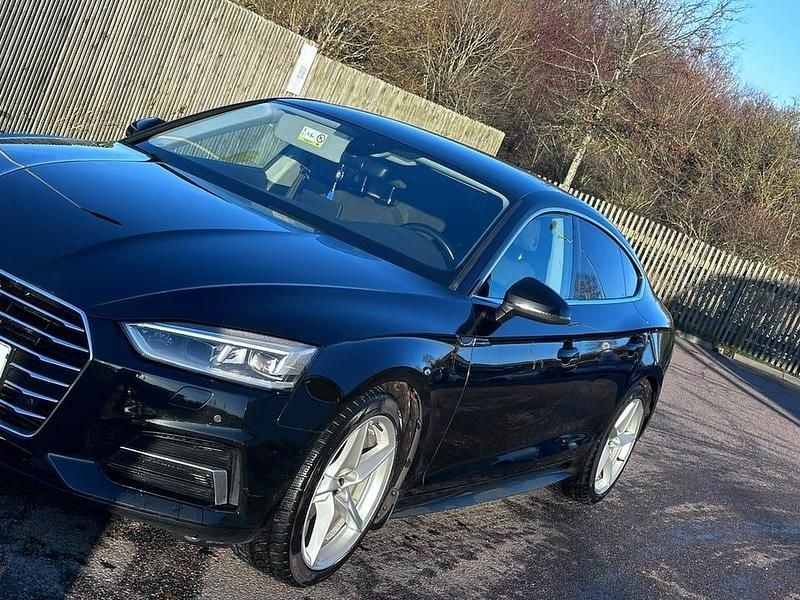 Begagnad 2018 Audi A5 Sportback Halvkombi | 185 000 kr (Superpris) - Bild 1/4