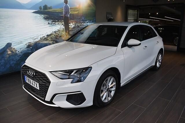 Ibisvit Begagnad 2022 Audi A3 Proline | 239 000 kr (Marknadspris) - Bild 1/4