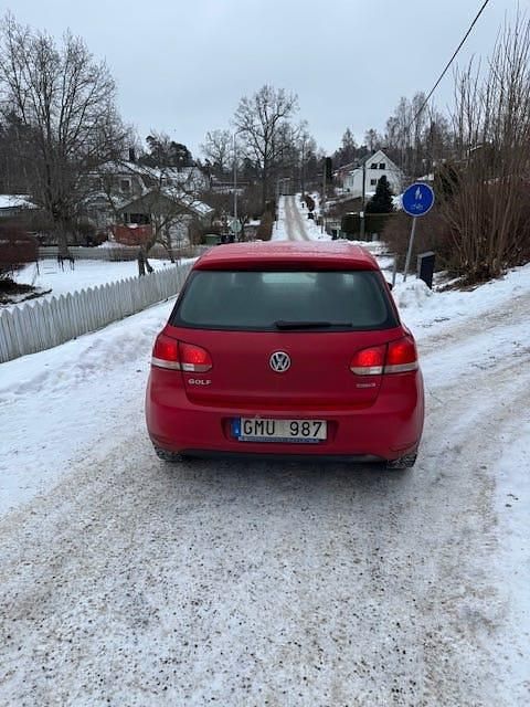 Begagnad VW Golf VI 102 HK (75 kW) 2011 Halvkombi