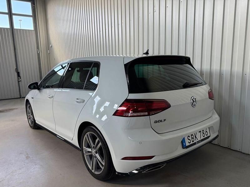 Begagnad VW Golf VII GT 150 HK (110 kW) 2019 Vit Halvkombi