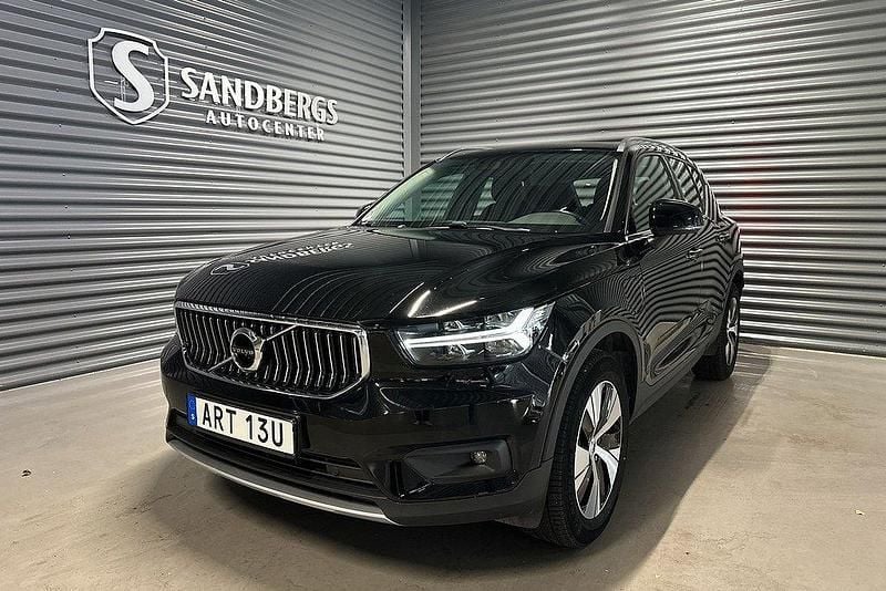 Svart Begagnad 2021 Volvo XC40 Inscription SUV | 299 500 kr (Bra pris) - Bild 1/4