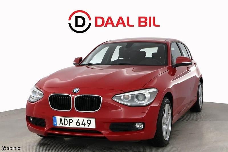 Begagnad BMW 118 143 HK (105 kW) 2014 Röd Halvkombi