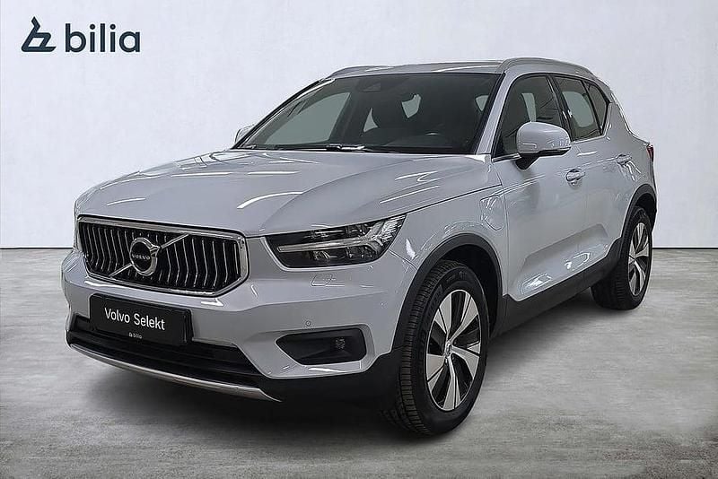 Silver Begagnad 2021 Volvo XC40 Inscription SUV | 329 000 kr (Bra pris) - Bild 1/3