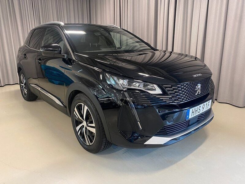 Svart Begagnad 2022 Peugeot 3008 GT SUV | 279 700 kr (Marknadspris) - Bild 1/3