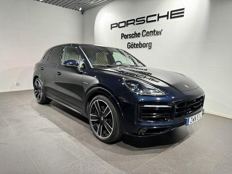 Blå Begagnad 2023 Porsche Cayenne SUV | 949 000 kr - Bild 1/4