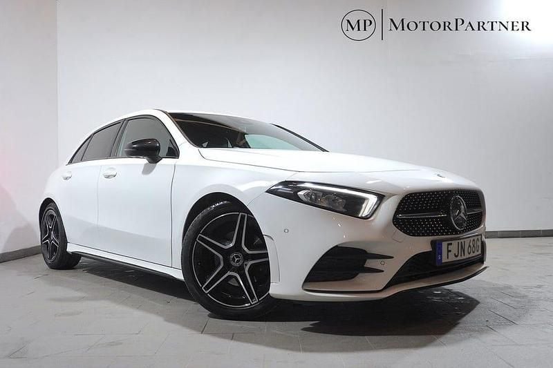 Begagnad Mercedes A180 AMG 136 HK (100 kW) 2019 Vit Halvkombi