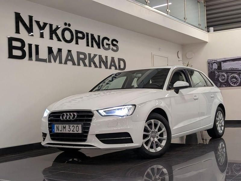 Begagnad Audi A3 Attraction 150 HK (110 kW) 2016 Vit Sedan