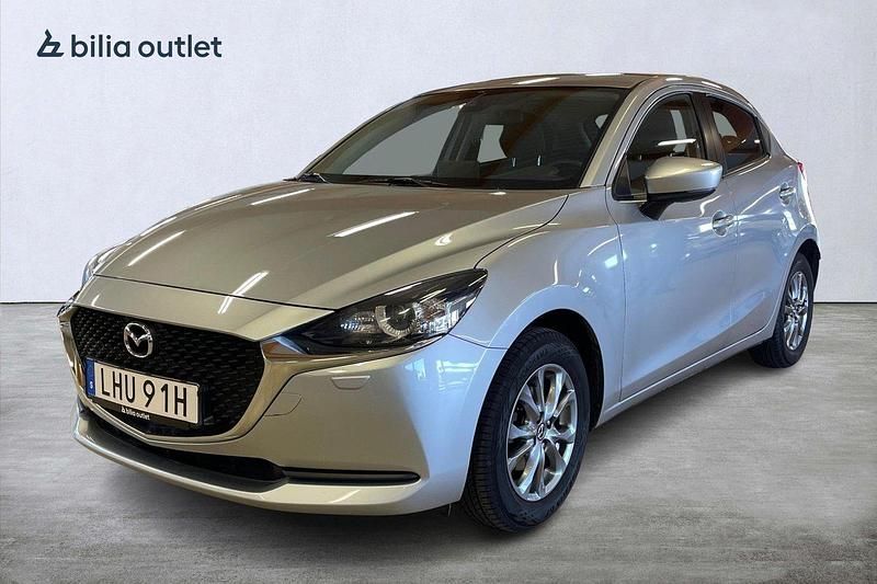 Grå Begagnad 2022 Mazda 2 Vision Halvkombi | 179 900 kr (Marknadspris) - Bild 1/3