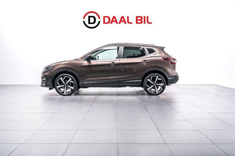Brun Begagnad 2021 Nissan Qashqai 360º SUV | 214 700 kr (Marknadspris) - Bild 1/4