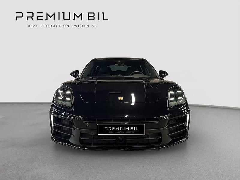 Ny Porsche Panamera 305 HK (224 kW) 2025 Svart Halvkombi