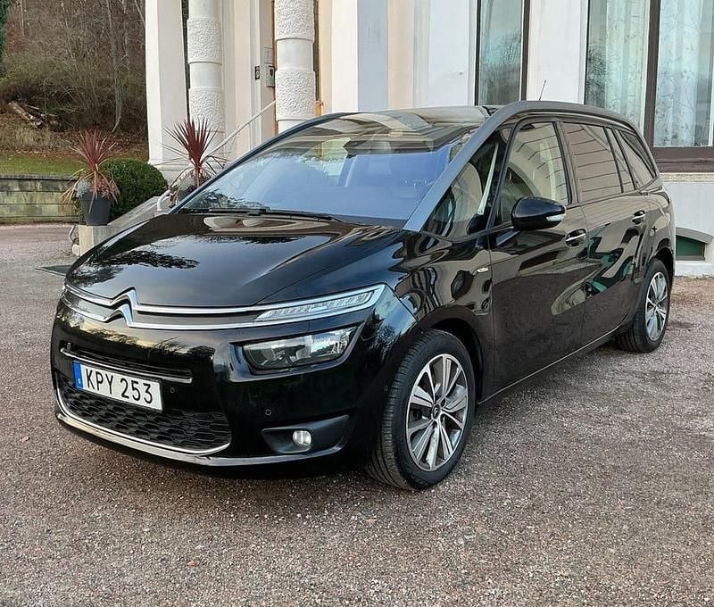 Svart / svart klädsel Begagnad 2015 Citroën Grand C4 Picasso Minibuss | 99 000 kr (Bra pris) - Bild 1/4