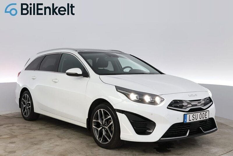 Vit Begagnad 2022 Kia Ceed Sportswagon Advance Kombi | 309 900 kr (Dyr) - Bild 1/4
