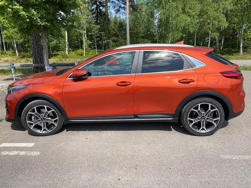 Begagnad Kia XCeed 140 HK (102 kW) 2020 Ceramiskt lackförseglad och har en väldigt djup glans SUV