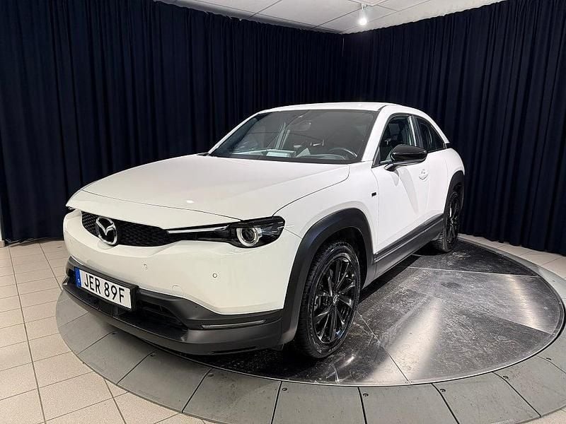 Vit Begagnad 2022 Mazda MX30 SUV | 164 900 kr (Marknadspris) - Bild 1/4