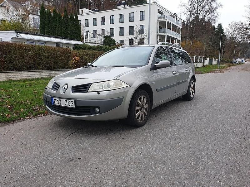 Silver Begagnad 2006 Renault Mégane GrandTour Kombi | 4 900 kr (Superpris) - Bild 1/4