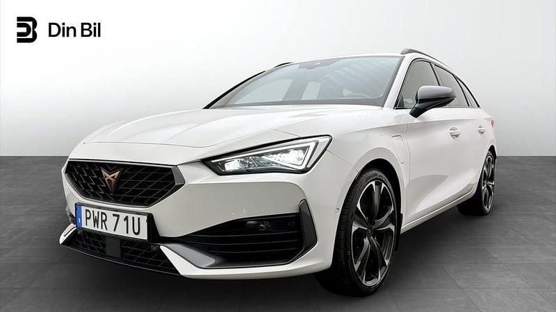Begagnad Cupra Leon VZ 150 HK (110 kW) 2024 Candy white