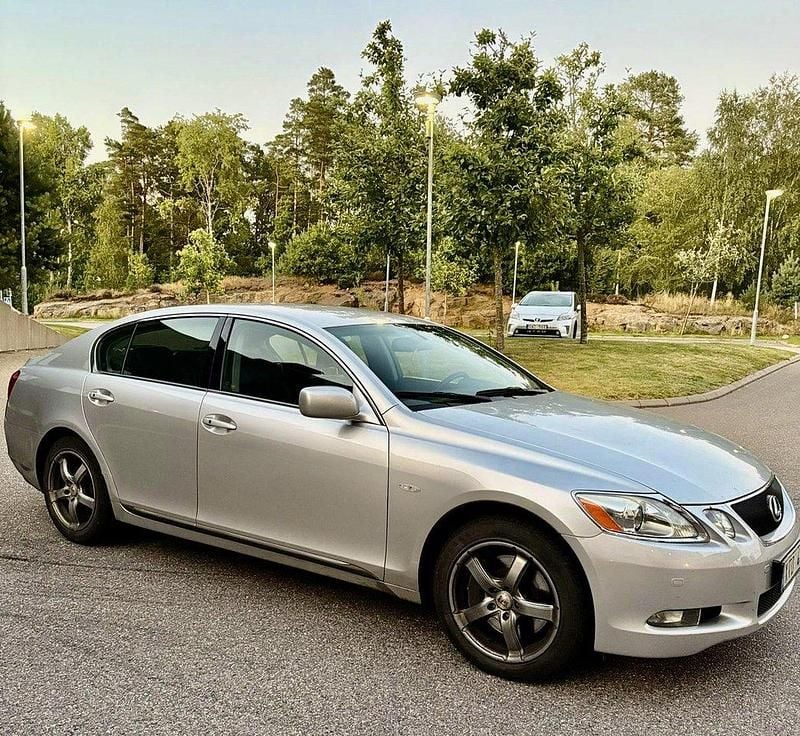 Silver Begagnad 2006 Lexus GS300 Sedan | 65 000 kr - Bild 1/4