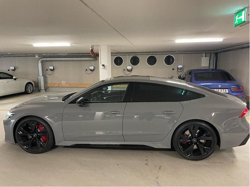 Grå Begagnad 2021 Audi RS7 Sportback Halvkombi | 1 250 000 kr - Bild 1/4