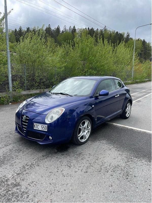 Blå Begagnad 2010 Alfa Romeo MiTo Distinctive Halvkombi | 44 900 kr - Bild 1/4