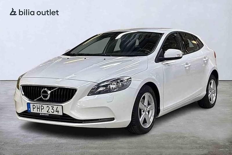 Begagnad Volvo V40 2017 Vit Halvkombi