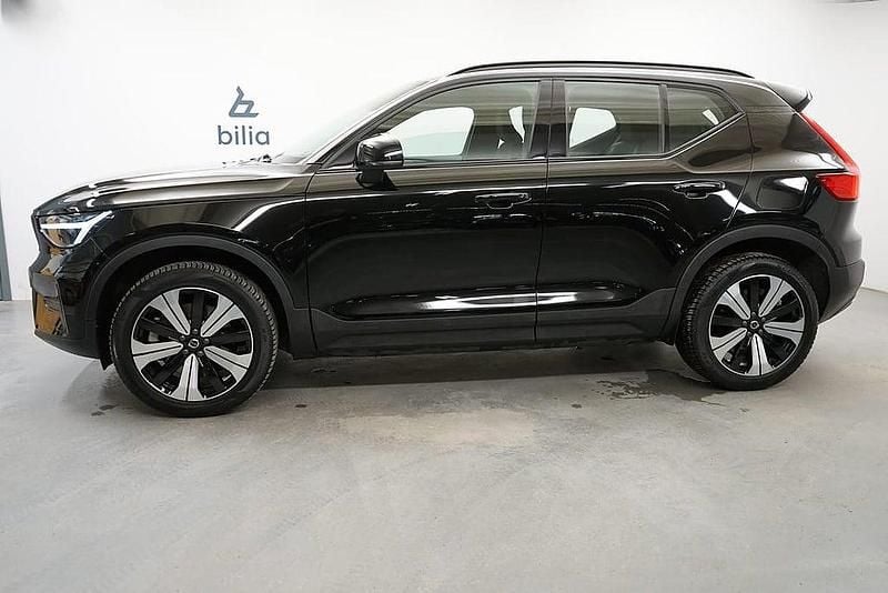 Begagnad Volvo XC40 Core 185 kW (252 HK) 2023 Svart SUV